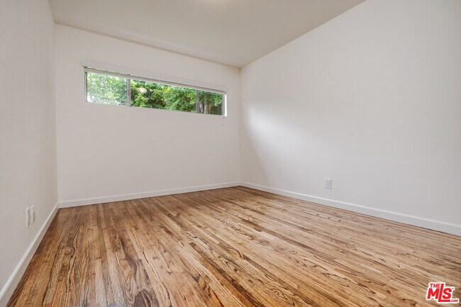 Building Photo - 12800 Stanwood Dr