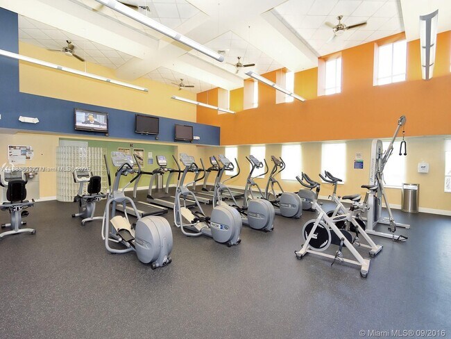 Building Photo - 7350 SW 89th St