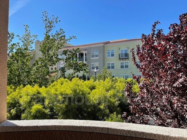 Building Photo - 700 S Abel St