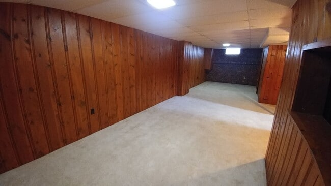 Building Photo - Charming 3-Bed Home with Private Yard – Gr...