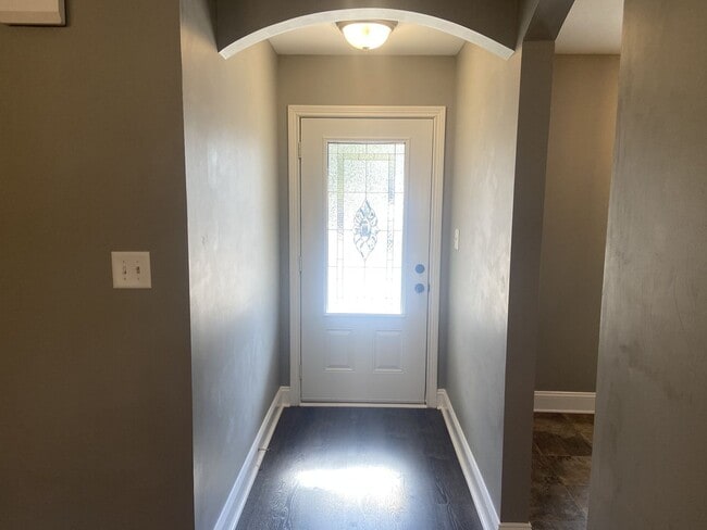 Building Photo - Sweet 3 bed 2 bath.  No Backyard Neighbors.