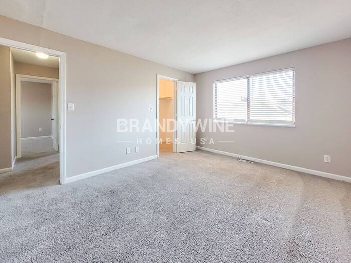 Building Photo - 605 Woods Crossing Ln