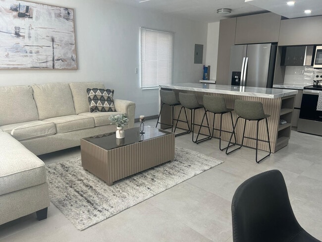 Building Photo - 217 SW 15th St