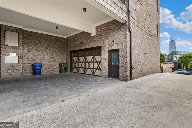 Building Photo - 629 Boulevard NE