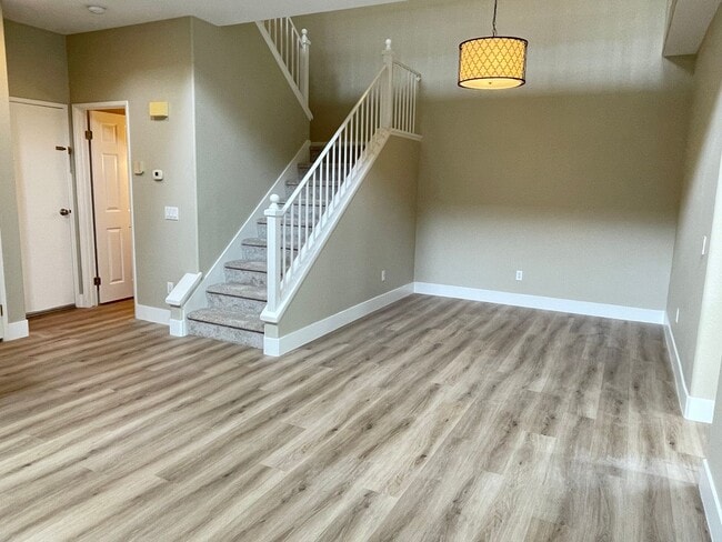 Building Photo - Del Mar Single Family Home- Just in Time for Summer!