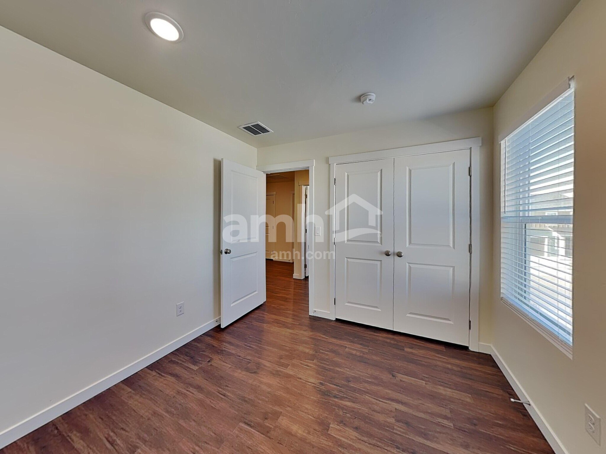 Building Photo - 9523 W Shumard St