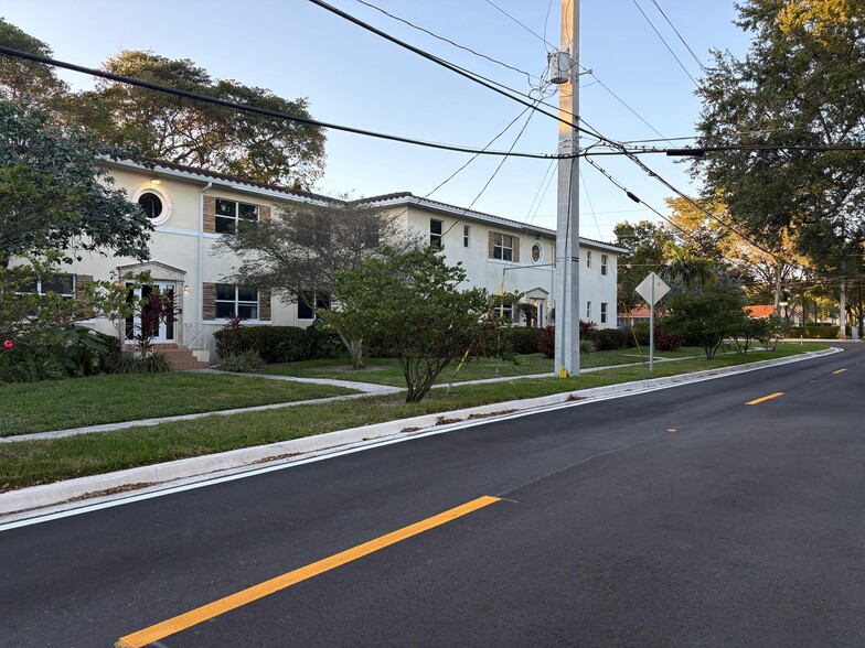 Building Photo - 9160 NE 8th Ave