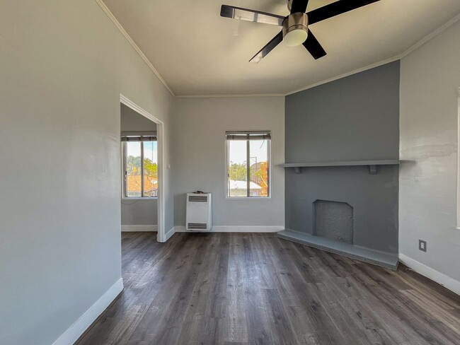 Interior Photo - 636 Chestnut Avenue
