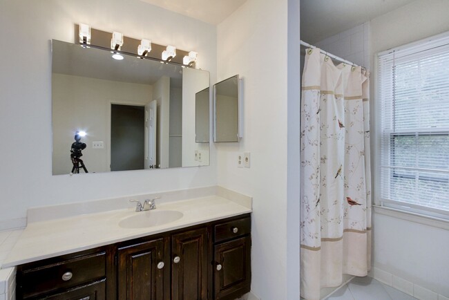 Excellent counter space in Master Bathroom! & double vanities! - 7222 Swansong Way