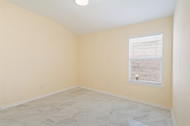 Building Photo - 7710 Sapulpa Ln