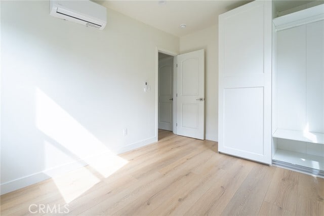 Building Photo - 1065 E Spazier Ave