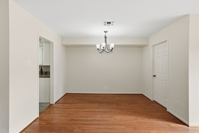 Building Photo - 14121 Lost Meadow Ln