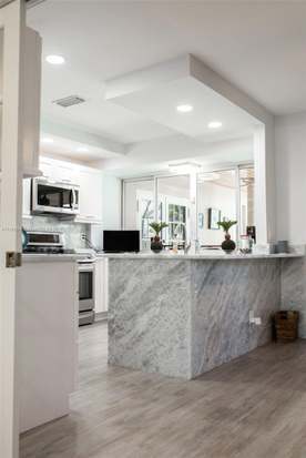 Building Photo - 4115 Madison St