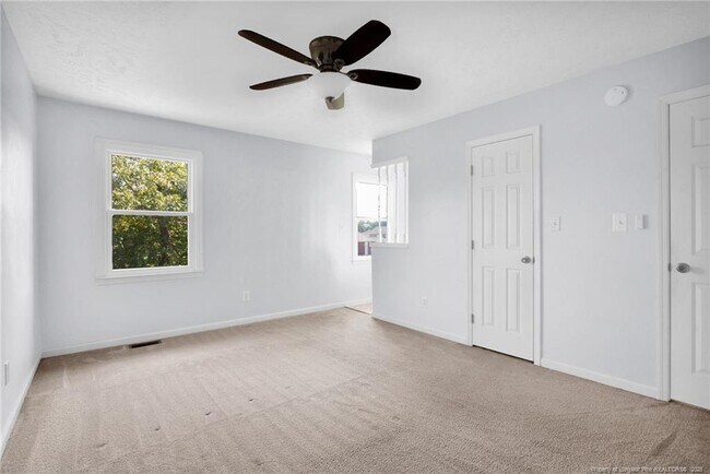 Building Photo - 833 Wigwam Dr