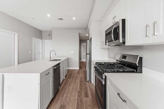 Building Photo - 475 Communipaw Ave