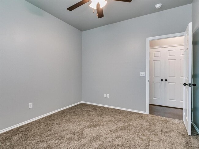Building Photo - 1734 Eighty-Niner Ter