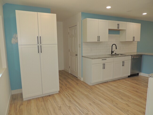 Building Photo - 409 Windfield Ct