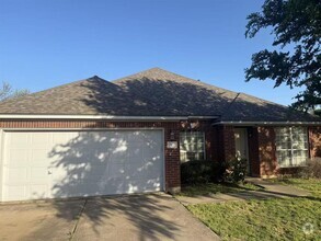 Building Photo - 15618 Poynette Pl