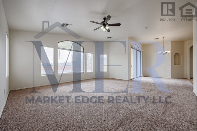 Building Photo - 4 Bed/2 Bath Home at SR-101/35th Ave! JOIN...