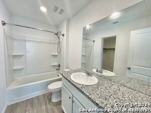 Building Photo - 2918 Gustavo Dr