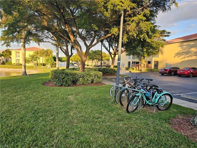 Building Photo - 4104 Bellasol Cir