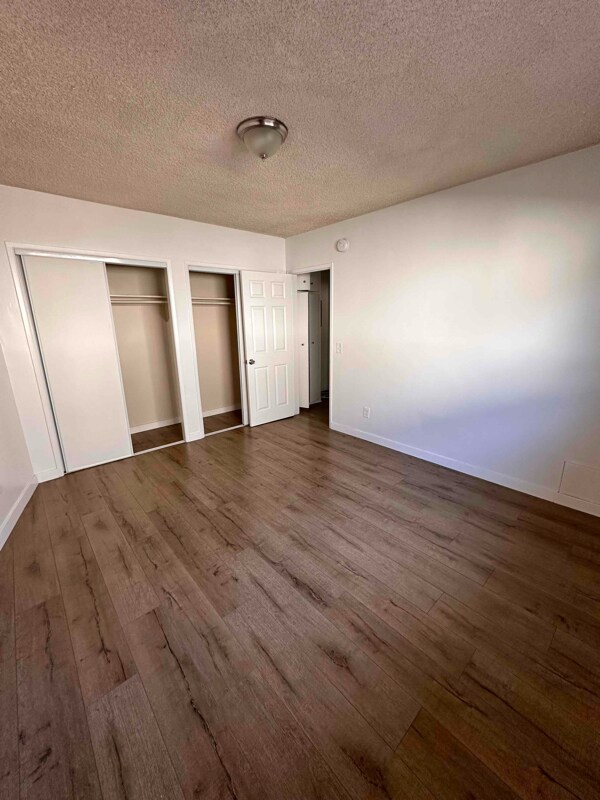 Building Photo - 8100 Owensmouth Ave