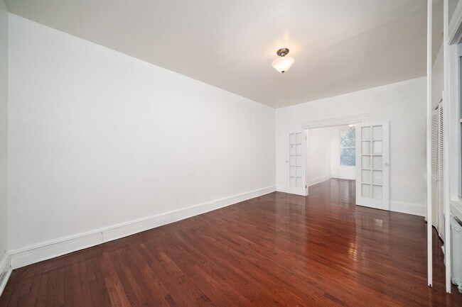 Building Photo - 203 Bowers St