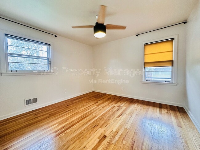 Building Photo - 3231 Bonway Dr