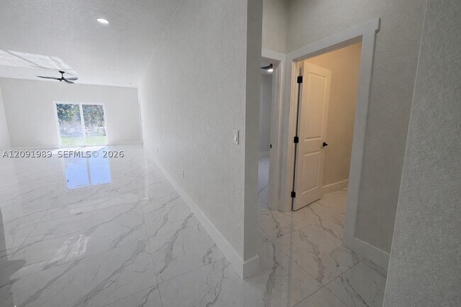 Building Photo - 4818 24th St SW