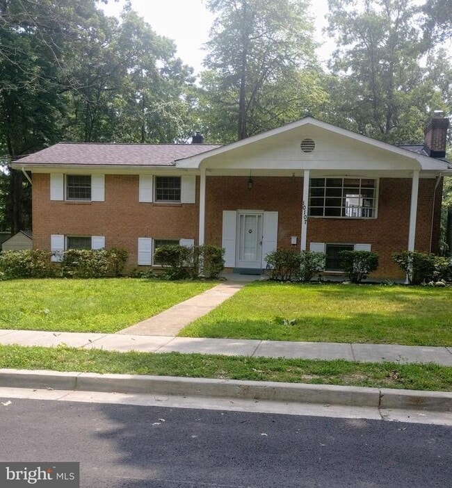 Primary Photo - 10107 Forest Ave