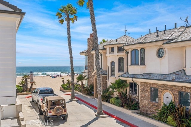 Building Photo - 6111 Seashore Dr