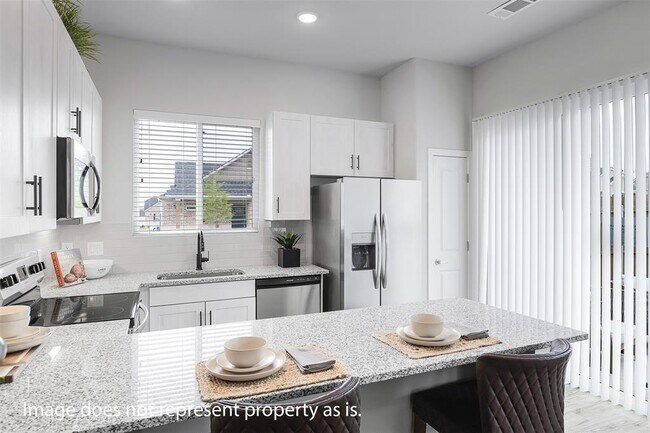 Building Photo - 7152 Borland Dr