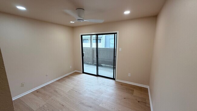 Building Photo - 8435 Hearth Dr