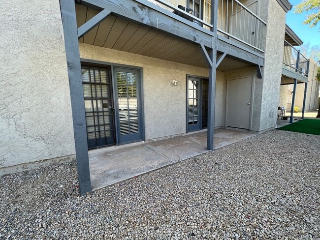 Building Photo - Apply Here www.realty480pm.appfolio.com/listings