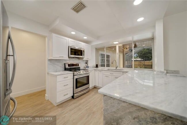 Building Photo - 4115 Madison St