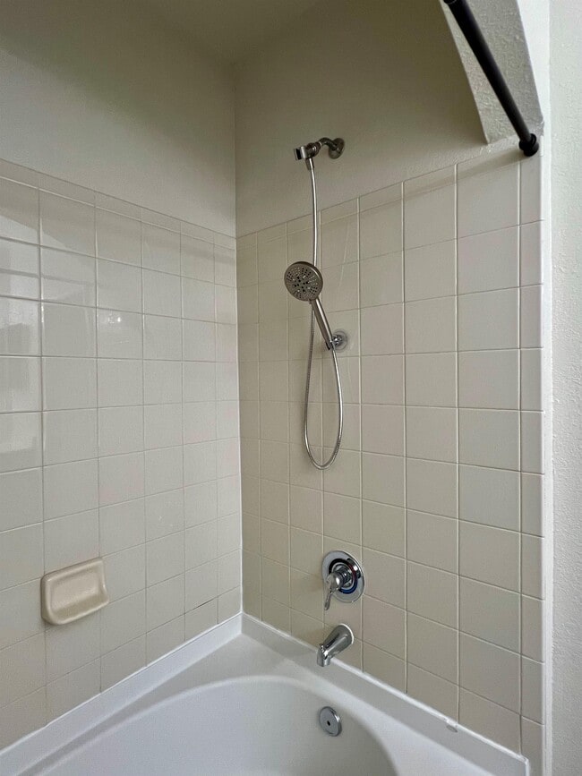 Building Photo - 11811 Estates Club Dr