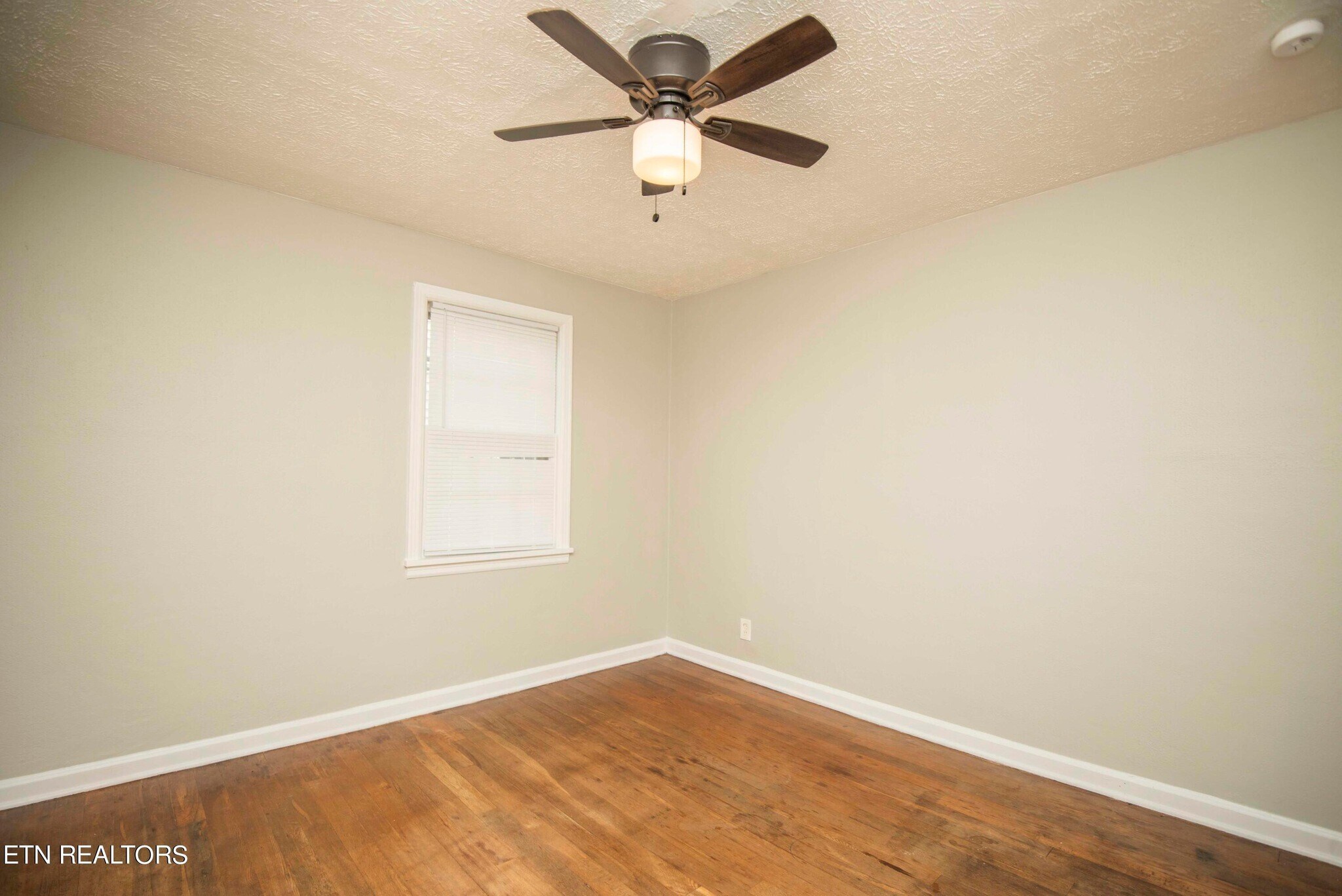 Building Photo - 1039 Oglewood Ave