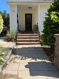 Building Photo - 10 Edisonia Terrace