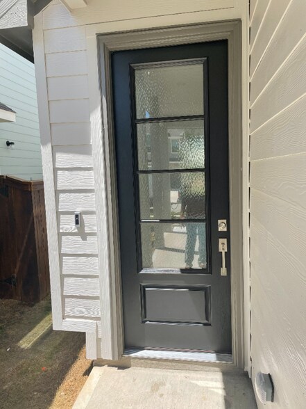 Building Photo - 4135 Balboa Dr