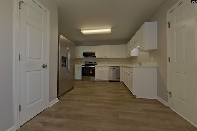 Building Photo - 13 Walnut Grove Way