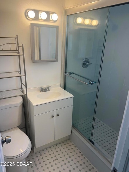 Building Photo - 5018 S Ridgewood Ave