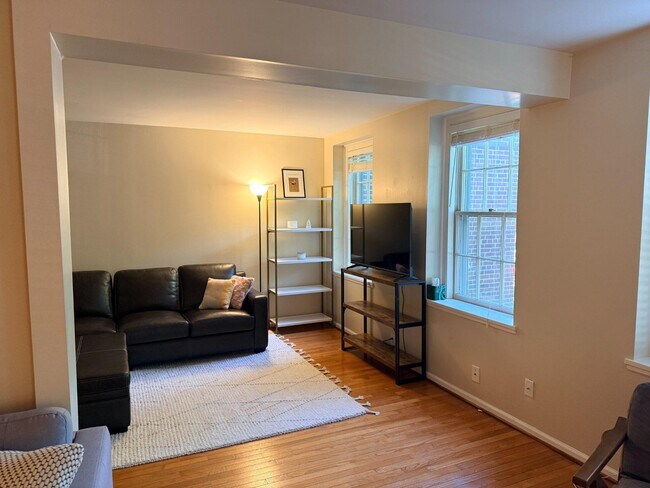 Building Photo - 3731 39th St NW