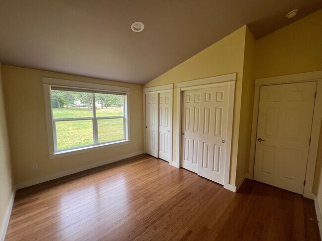 Building Photo - Beautiful 3 Bed 2 Bath on Guemes Island