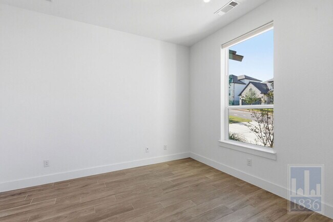 Building Photo - 1024 Siena Sunset Rd