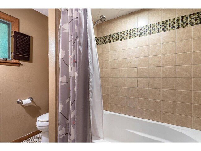 Building Photo - 1409 Hoot Lake Dr