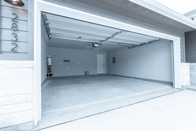 Building Photo - 2832 Mill Run Bnd