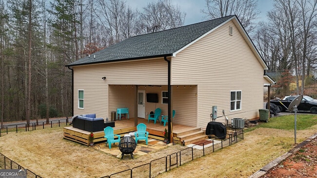 Building Photo - 270 Townview Dr