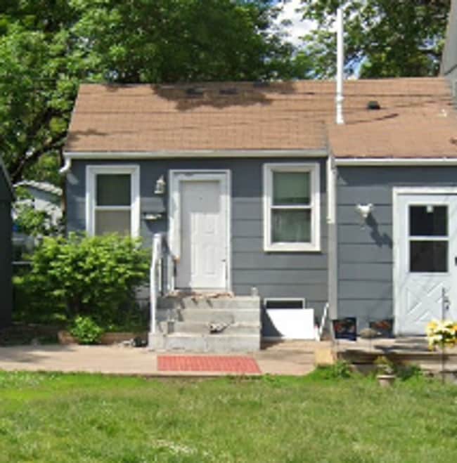 Primary Photo - 429 1/2 S Garfield Ave