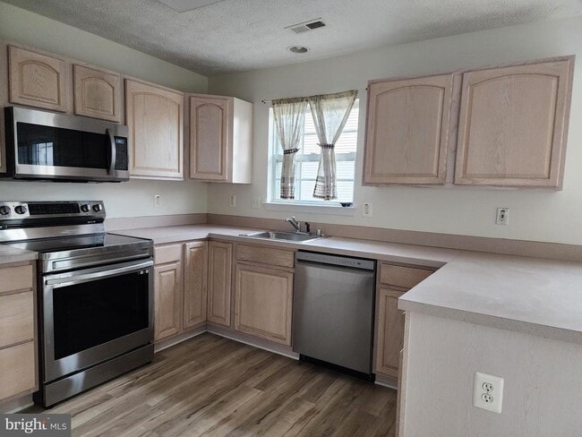 Building Photo - 3211 Halcyon Ct