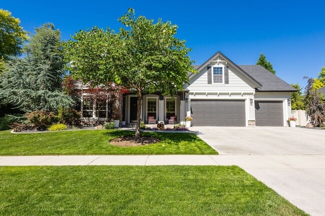 Building Photo - Stunningly Upgraded 4-Bedroom Home in Prime Eagle Location